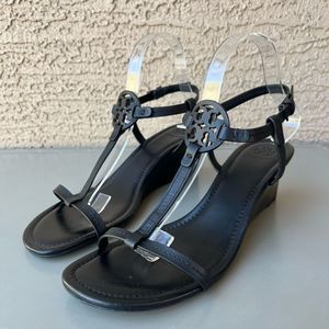 Tory Burch Gabriel Miller T Strap Wedge Sandals Womens 9.5 Black Leather Strappy